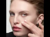 Givenchy Prisme Libre Skin and Color Serum Primer база под макияж корректирующая Зелёный + Витамин B5 30 мл, зелёный + Witamina B5 — фото 6
