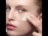 Givenchy Prisme Libre Skin and Color Serum Primer База-сыворотка под макияж Фиолетовый Ниацинамид 30 мл, фиолетовый + Niacynamid — фото 7