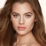 Charlotte Tilbury FILMSTAR BRONZE AND GLOW палетка для контуринга лица Medium - Dark 16 г — фото 1