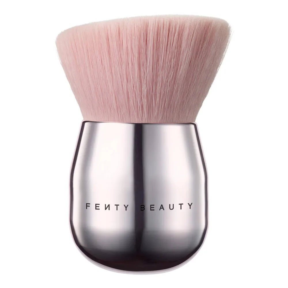 Fenty Beauty Kabuki Brush 160 кисть кабуки для лица и тела