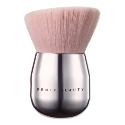 Fenty Beauty Kabuki Brush 160 кисть кабуки для лица и тела