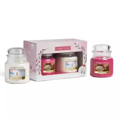 Набор ароматических свечей Yankee Candle Snow Globe Wonderland и Peppermint Pinwheels, 2 средние свечи, подарочный