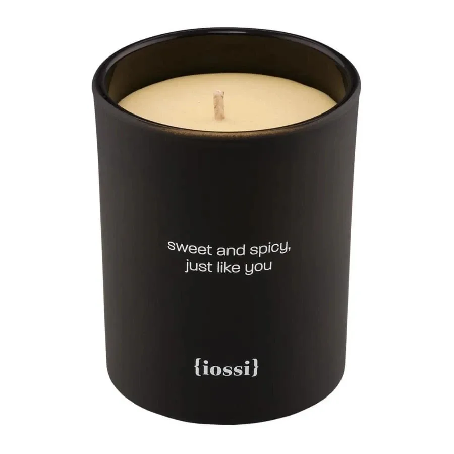 Свеча ароматическая соевая Iossi Sweet and Spicy, Just Like You апельсин, пачули и кедр, до 45 часов, 240 мл