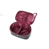 Подарочный набор M BRUSH by Maxineczka косметичка Weekender Bag черная + пуховки Powder Puff Trio 3 шт + спонж для макияжа Burgundy — фото 2
