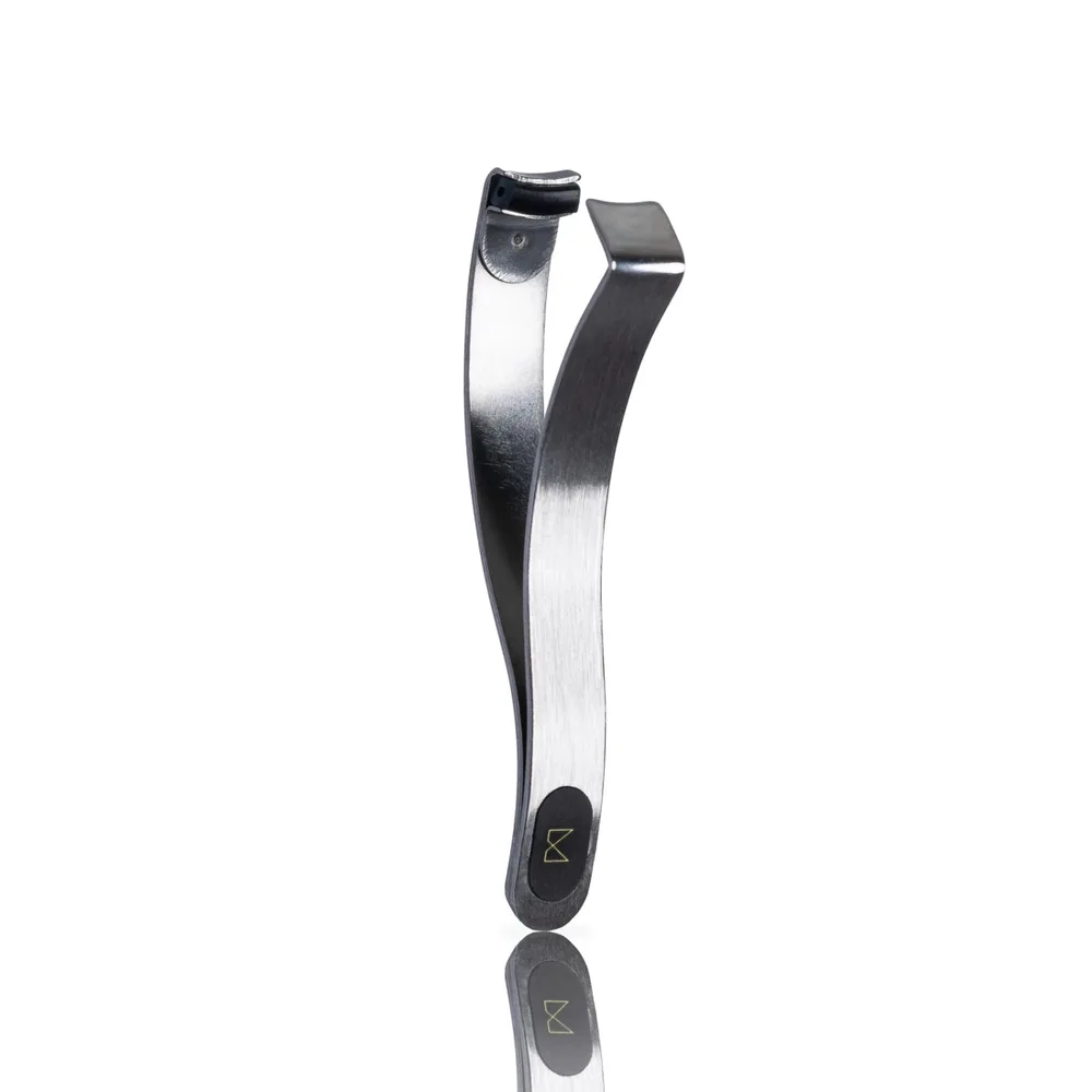 Зажим для ресниц M BRUSH by Maxineczka M Lash Curler узкий, японская нержавеющая сталь, 6 сменных силиконовых подушечек