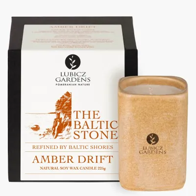 Свеча ароматическая Lubicz Gardens Baltic Stone Amber Drift квадратная высокая, соевый воск, цитрусы, перец, роза и сандал, около 38 часов, 225 г