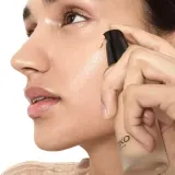 Тональный крем KIKO Milano Love Fusion 24H Moisture Radiant Foundation увлажняющий, тёплый розовый подтон, 5.5WR Warm Rose, 30 мл — фото 2