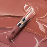 Жидкая помада KIKO Milano Unlimited Double Touch двухэтапная стойкая с блеском, оттенок 108 Satin Currant Red, 6 мл — фото 8