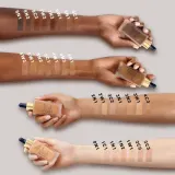 Тональная сыворотка Estee Lauder Futurist SkinTint Serum Foundation 4N1 Shell Beige SPF 20, для смуглой кожи, 30 мл — фото 4