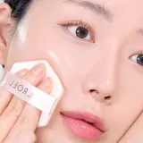 Кушон тональный Elroel Blending Compact Cushion корректирующий, сияние и маточное молочко, оттенок 21 Light Beige, 12.5 г — фото 2
