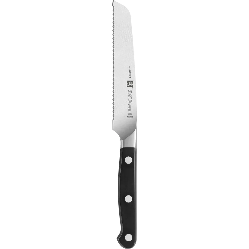 Zwilling Нож Pro 13 см универсальный с зубцами