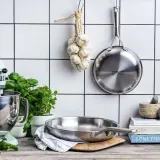 KitchenAid Набор из 2 сковородок Multi-Ply 20+28 см — фото 3