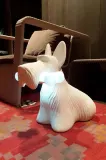 Настольная лампа Qeeboo Scottie, пластик, LED, выс. 45 см — фото 2