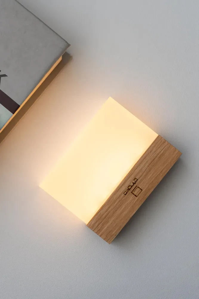 Настольная лампа Gingko Design bezprzewodowa drewna orzechowego 8 x 2,5 x, дерево, LED, бежевый